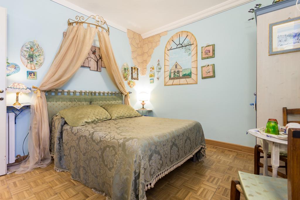 Bed And Breakfast A Casa Delle Fate アッシジ エクステリア 写真
