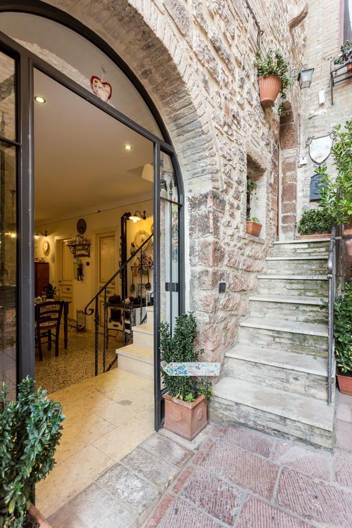 Bed And Breakfast A Casa Delle Fate アッシジ エクステリア 写真